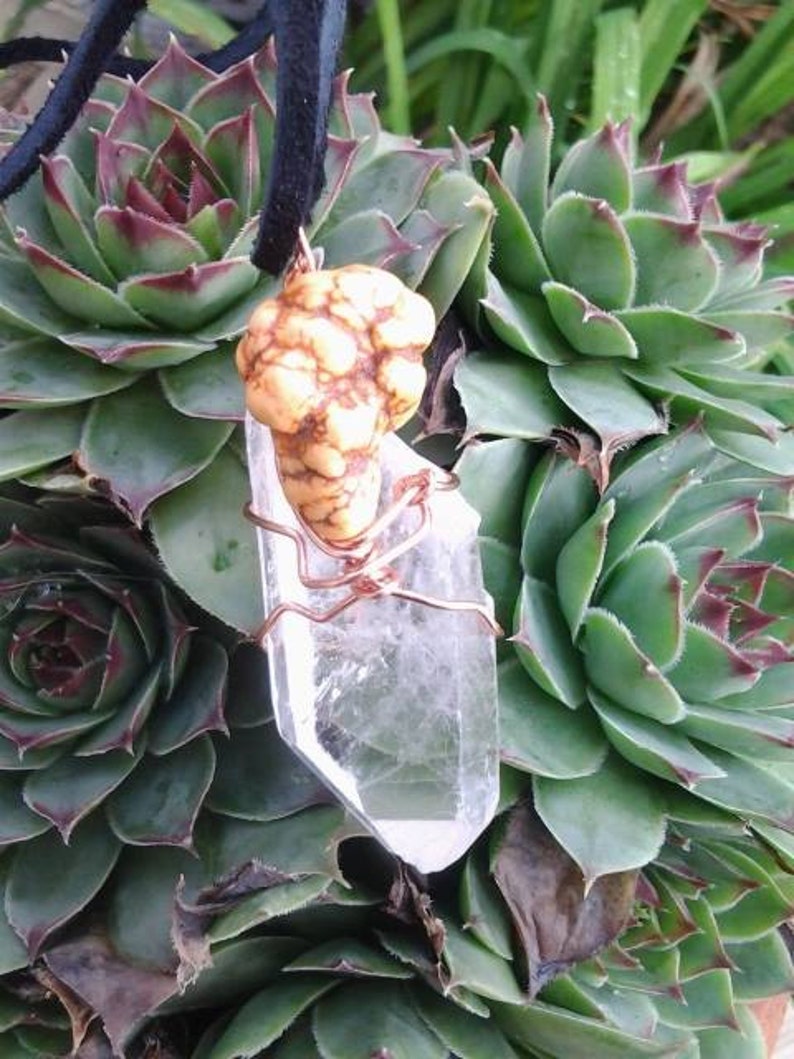 copper wrap with clear quartz and howlite//pendant image 1