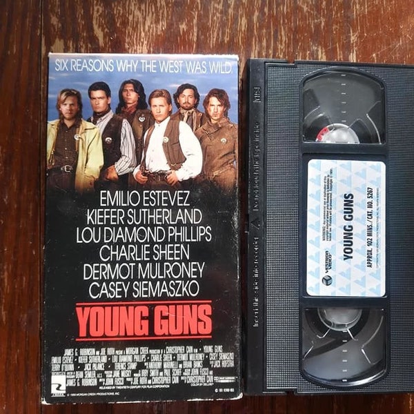 young guns vhs//good condition//1988//vestron video//emilio estevaz/kiefer sutherland/lou diamond phillips/charlie sheen//vintage movies