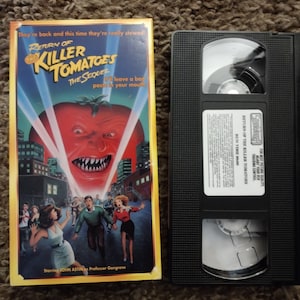 Return of the killer tomatoes the sequel vhs// very good condition//1990// George Clooney//horror comedy// movies