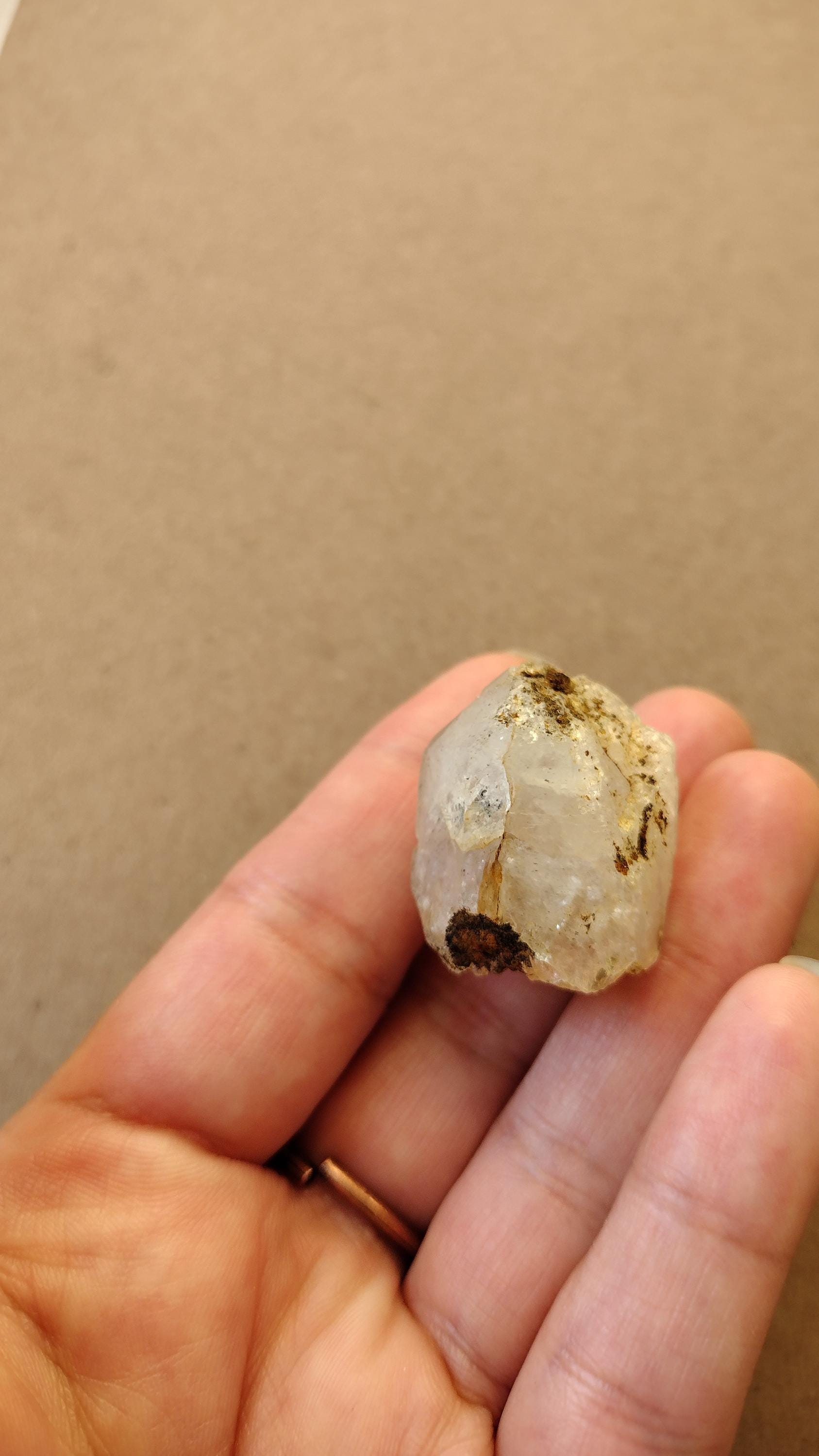 ニューヨーク州北部産ハーキマーダイヤモンドクォーツ標本/1インチ/17