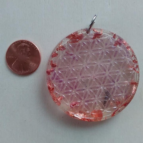 2 inch flower of life pendant/orgone pendant/resin casted/comes with cord/copper/sugalite/fluorite/orgone jewelry