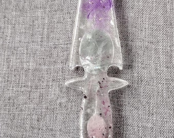 Starlite Kosmische Fae Messer//Harz gegossen// 24 cm// Blattsilber/Fluorit/Rosenquarz/Achat/Sugalith/Altarmesser/Cosplaymesser