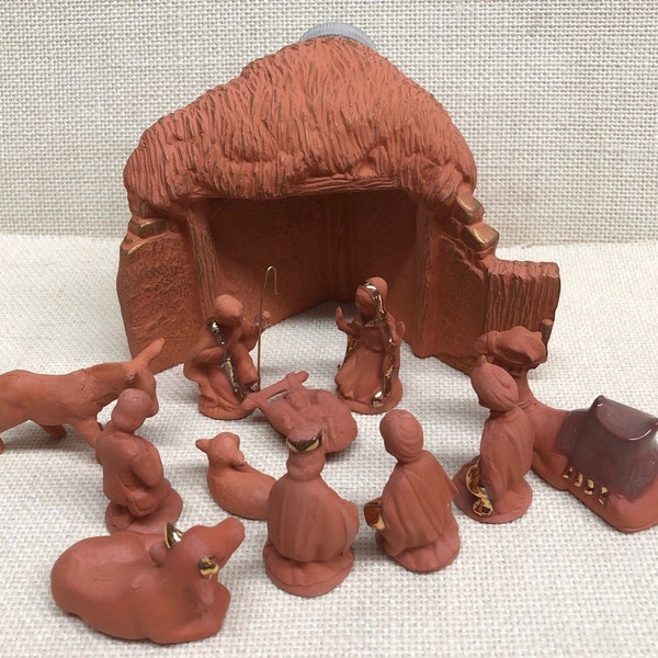 12pc Stable Nativity-w-Color Changing Light-w-22k Gold-Terra Cotta