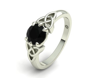 18K Gold Celtic Triquetra Ring with Black Diamond. A spectacular ring design for women, perfect for gift giving, engagement, or anniversary.