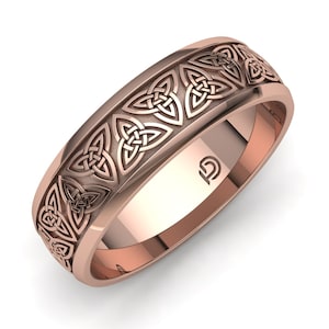 Keltischer Ring mit Triqueta aus 18 Karat Roségold. Ring für Männer und Frauen, als Geschenk, Hochzeit, Verlobung oder Jubiläum. Kostenloser Versand.