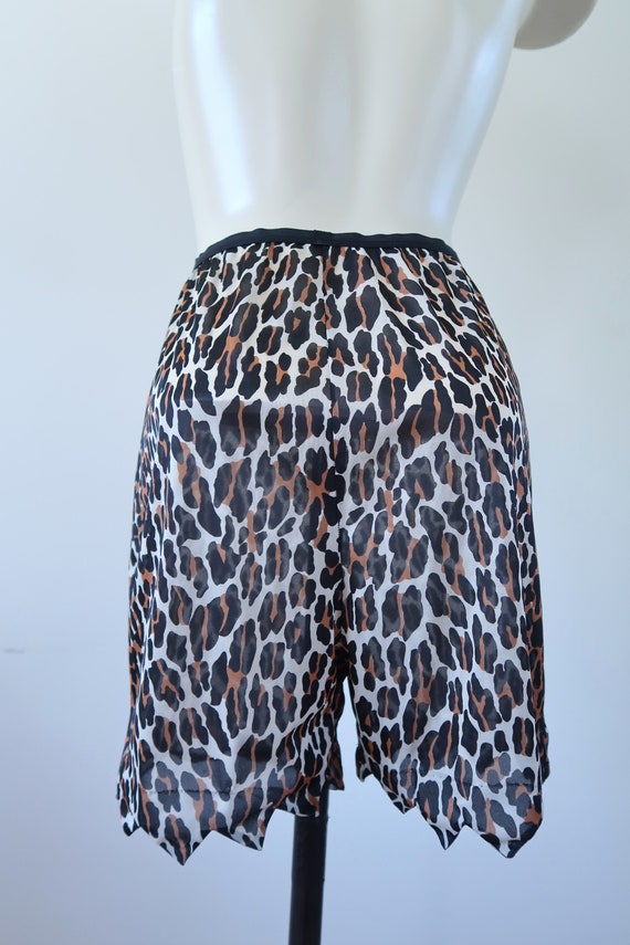 Vintage Vanity Fair Leopard Print Slip Shorts XS - image 4