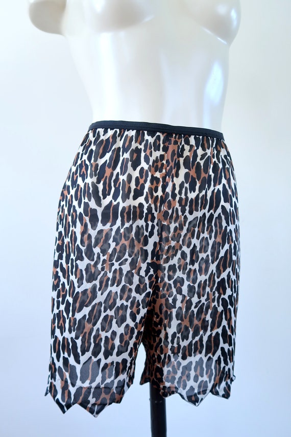 Vintage Vanity Fair Leopard Print Slip Shorts XS - image 3