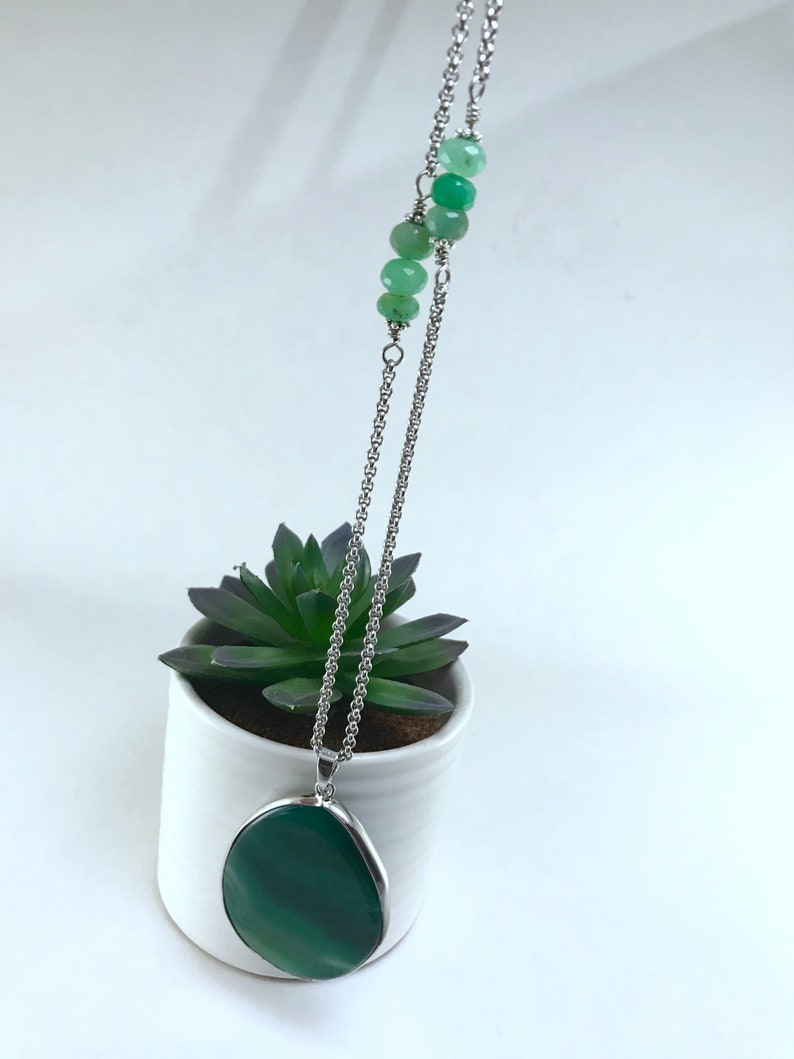 Agate and Chrysoprase Necklace