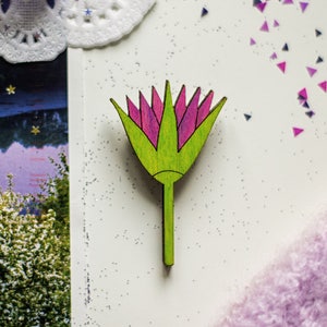 Wooden Flower Brooch, Art Pin, Naturalist Pin, Girlfriend Gift, Flower Pin, Plant Brooch, Spring Jewelry, Flower Jewelry, Flower Power image 3