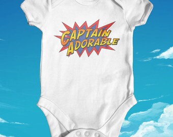 Mono de bebé adorable de Capitán / mono de bebé divertido / ropa linda para bebé niño / regalo de baby shower / ropa para bebé recién nacido / bebé superhéroe
