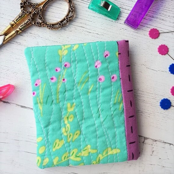 Carnet à la main - - - sauvage cheval/Wee Wander/Sarah Jane/violet/rose/turquoise - couture/broderie. 265f2d Carnet à la main - - - sauvage cheval/Wee Wander/Sarah Jane/violet/rose/turquoise - couture/broderie. 265f2d