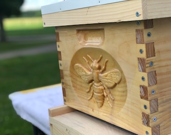 3D Relief #Cnc Carving Honey Bee on a Bee Hive Assembled 10/Frame equipment Langstroth