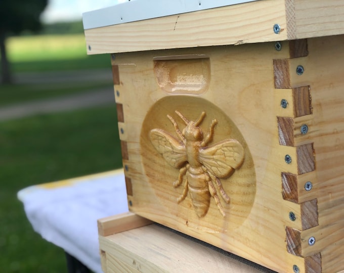 3D Relief #CNC Carving Honey Bee on a Bee Hive Un-Assembled 10/Frame Langstroth
