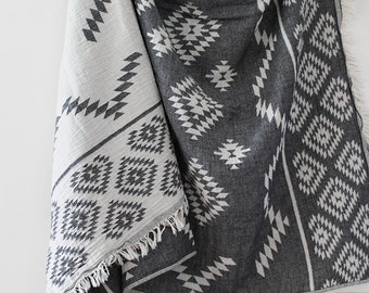 Kilim Aztec Blanket | Black | Boho Blanket | Throw Blanket | Turkish Towel | Aztec Blanket | Beach Blanket | Aztec Towel | Beach Towel