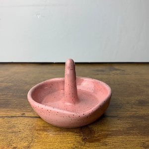 Ceramic Ring Holder - Heart - Pale Pink