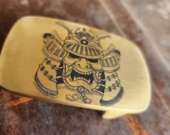 Hebilla de cinturón con diseño personalizado a elección grabada a mano