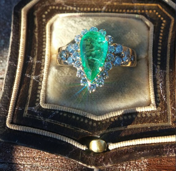 14k Gold 3ct Pear Shaped Columbian Emerald Diamon… - image 4