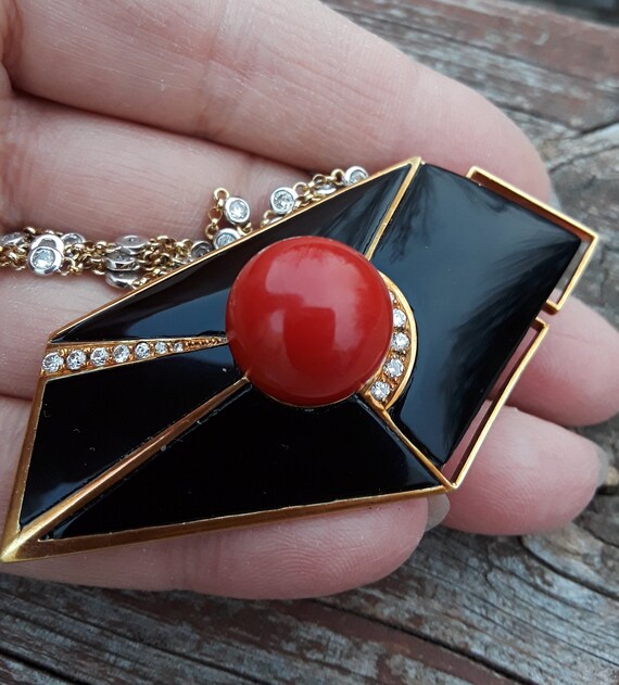 18k Gold Black Onyx Diamond Red Coral Brooch Pin … - image 1