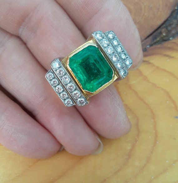18k Gold 9ct Colombian Emerald Diamond Wedding En… - image 4
