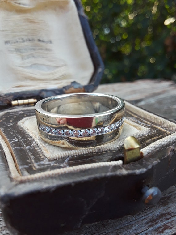 14k Gold Diamond Men's Wedding Ring Band Unisex R… - image 5