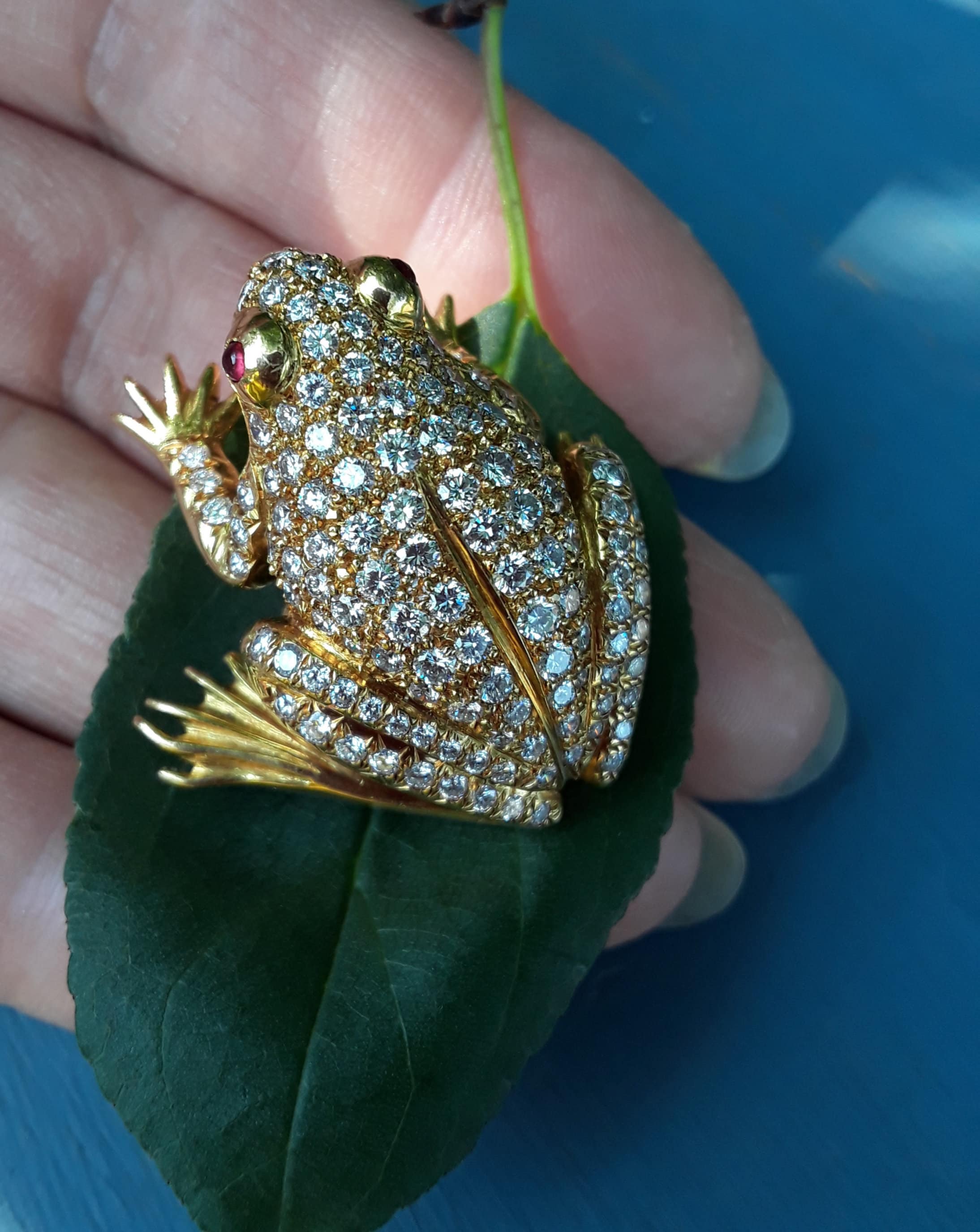 18k Gold 3.40ct Diamond Ruby Eyes Frog Huge Brooch Exclusive