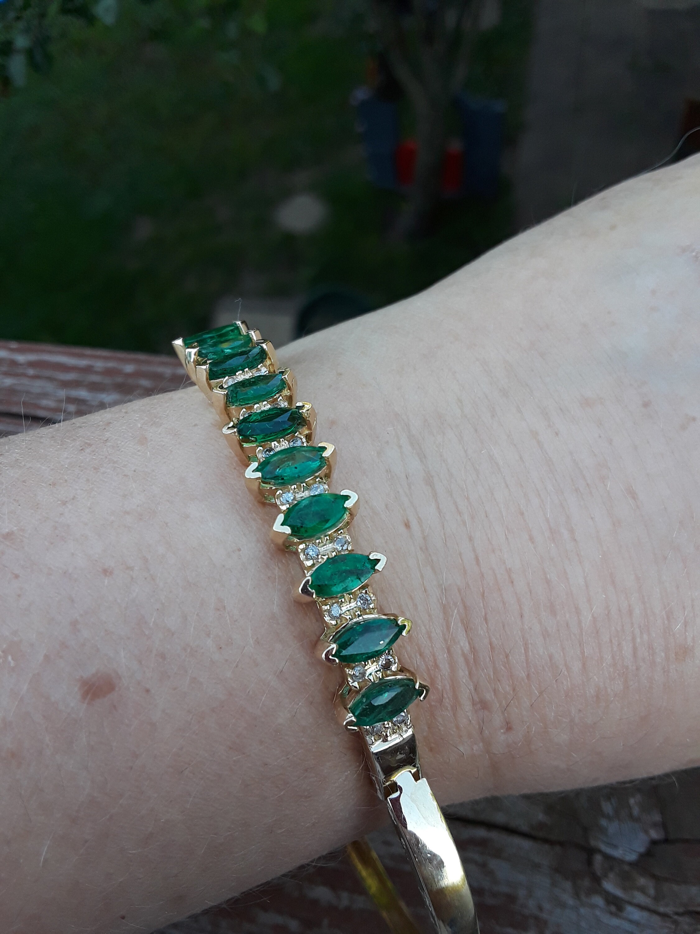 Pulsera esmeralda colombiana de diamantes de oro de 14 k una Etsy Pulsera esmeralda colombiana de diamantes de oro de 14 k una Etsy