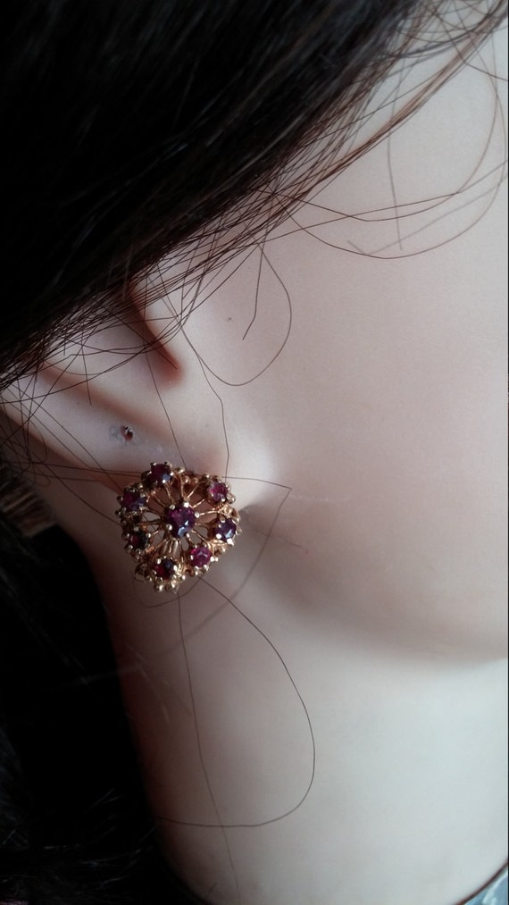 14k Gold Ruby Heart Shaped Vintage Earrings - image 4