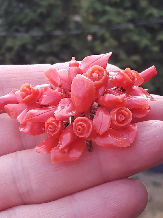 Victorian Red Coral Flower Leaves Brooch Fabulous