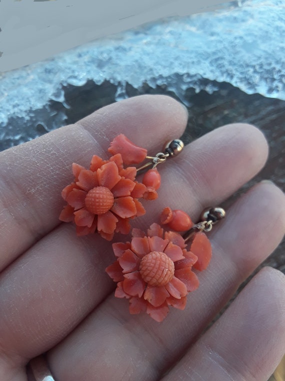 Victorian 14k Gold Salmon Coral Sunflower Dangle E