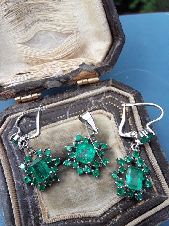 Platinum Colombian Emerald Set Earrings and Penda… - image 7