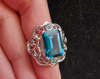 10k Gold Large Blue Topaz Wedding Engagement Cocktail Statement Ring Fabulous