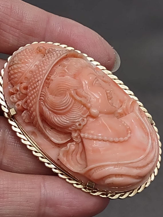 Victorian 14k Gold Salmon Coral Cameo  Brooch Pen… - image 2