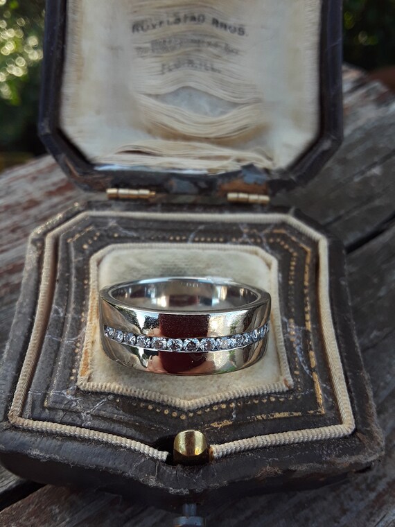 14k Gold Diamond Men's Wedding Ring Band Unisex R… - image 9