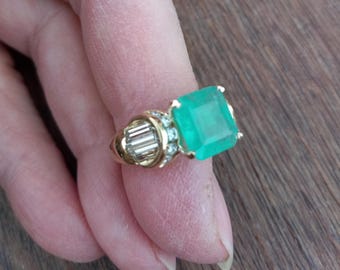 14k Gold Colombian Emerald Baguette Round Diamond Wedding Engagement Cocktail Ring Fabulous