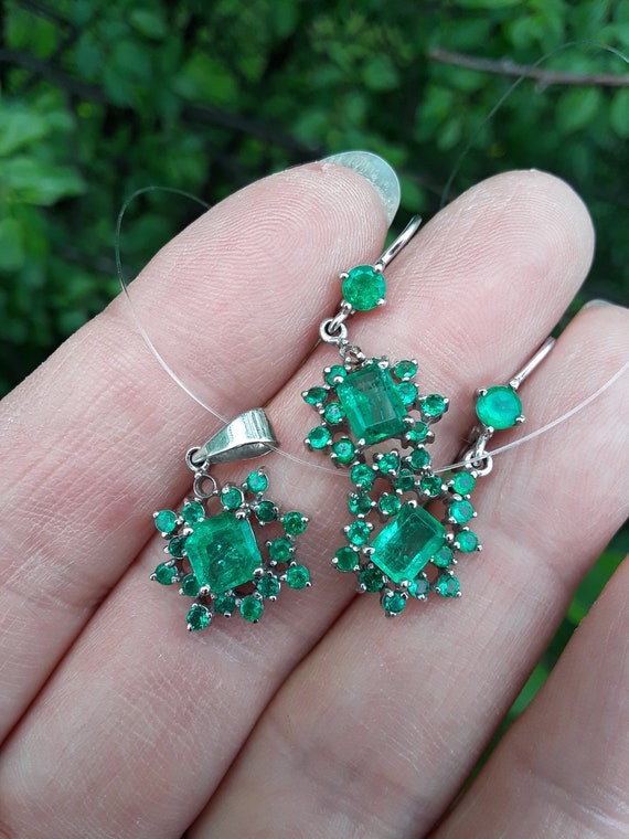 Platinum Colombian Emerald Set Earrings and Penda… - image 6