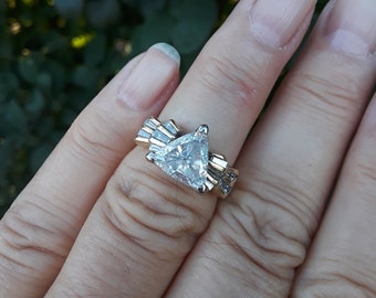 14k Gold 2ct Center Trillion Diamond Baguette Side Diamonds