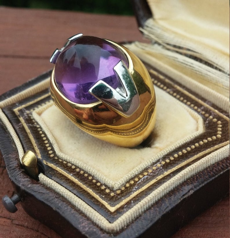 18k Gold 30ct Amethyst Cabochon Cocktail Ring VERSACE 19.8 Grams image 1