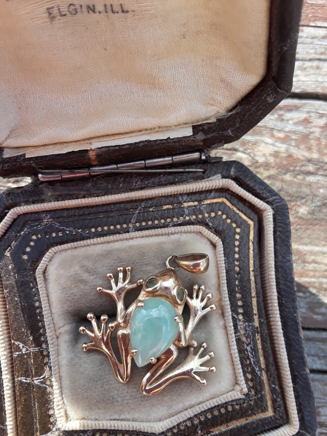 14k Gold Jade Frog Pendant Etsy