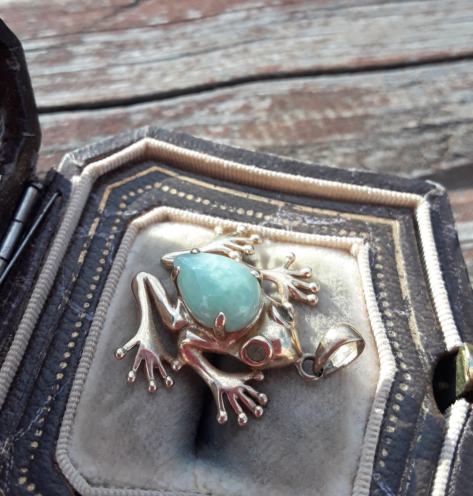 14k Gold Jade Frog Pendant Etsy