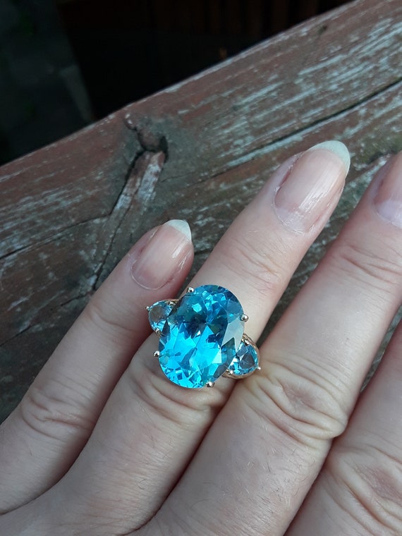 14k Gold Blue Topaz Wedding Engagement Cocktail Ri