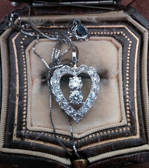 14k Gold 1ct Diamond Heart Shaped Necklace