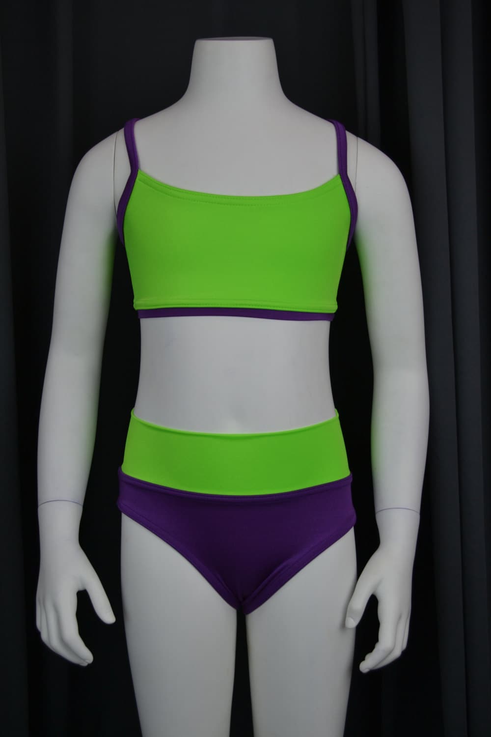 neon green crop top outfit