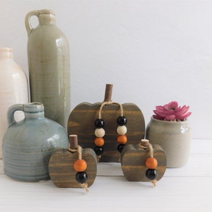 Set of 3 Rustic Wooden Pumpkins, Pumpkin Tiered Tray Décor, Farmhouse Fall Pumpkin Décor, Thanksgiving Table Center Piece Decoration