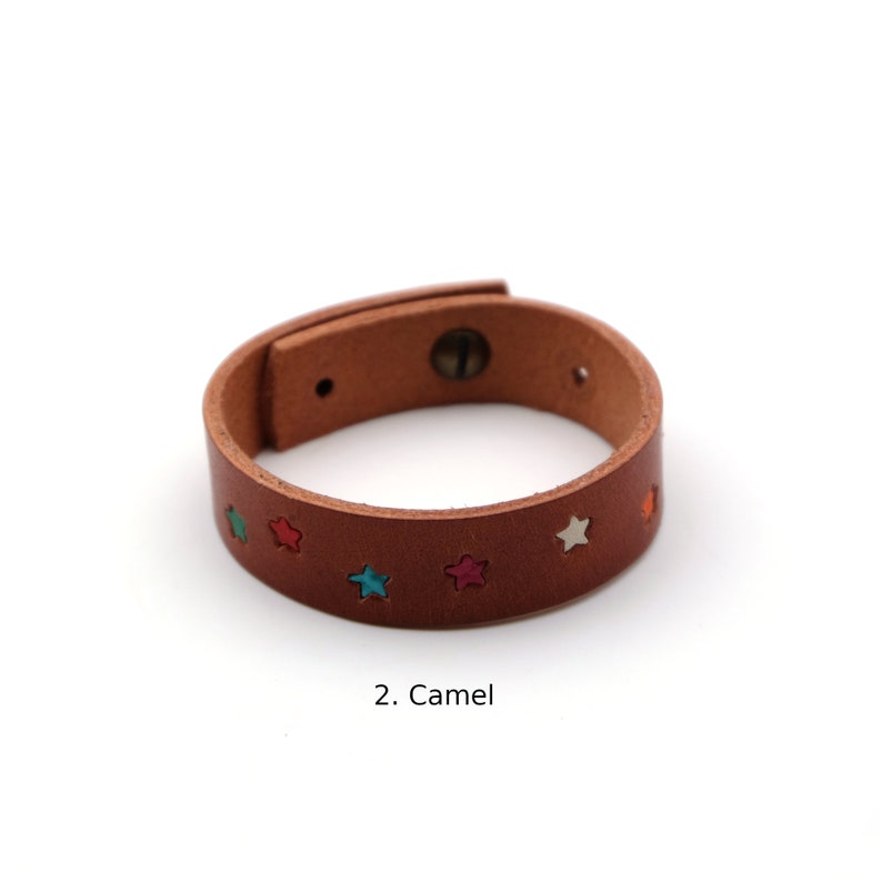 Bracelet en cuir étoiles 2. Camel