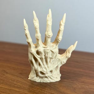 Soulbound Hand Bookend | Gothic Fantasy Book Holder | Unique 3D Printed Shelf Decor | Dark Academia & Horror Bookshelf Display