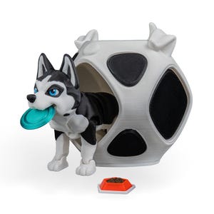 Maya the Husky – 3D-geprint hondenbeeldje | Optioneel hondenhok | Waggle Tails – tweede bast | Husky-cadeau | Miniatuur hondenverzamelaar
