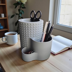 Modern 3D Printed Pencil Pot - Minimalist Desk Organizer - Tiered Pen Holder for Office & Studio - Tactile Dimple Design Stationery Storage