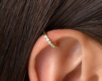 FAKE Piercing CZ Ear Cuff, CZ Helix Earring, Ear Cuff no Piercing, Cartilage Earrings, Cuff Wrap Earrings