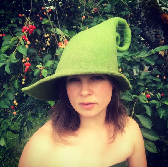 Playful Moos Green Sauna Hat Whit a 