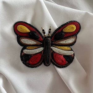 Broche de borboleta bordado à mão OOAK joias presente broche de lapela de inseto para mulheres broche de filigrana presente de dia das mães